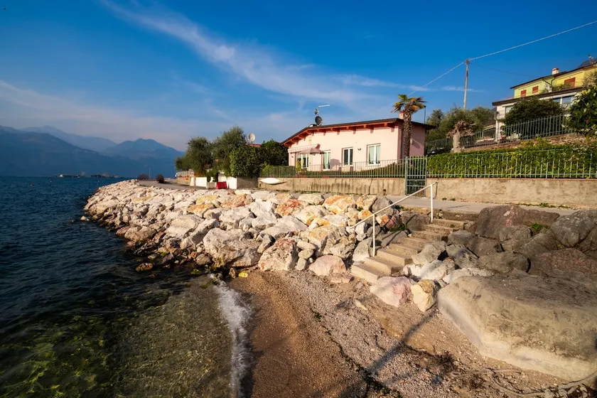 La Villetta Beths House - Image 1