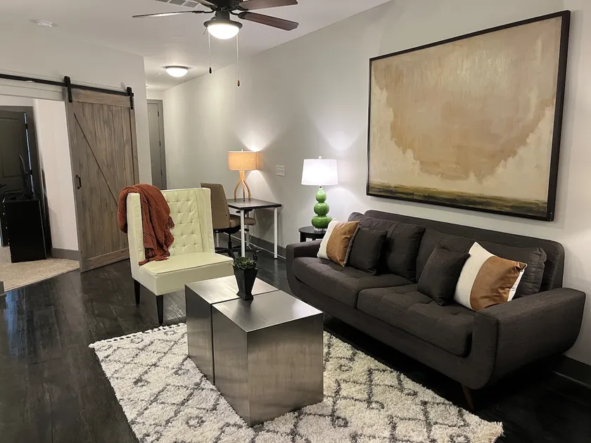 Fabulous One Bedrm Apt in Duluth - Image 1