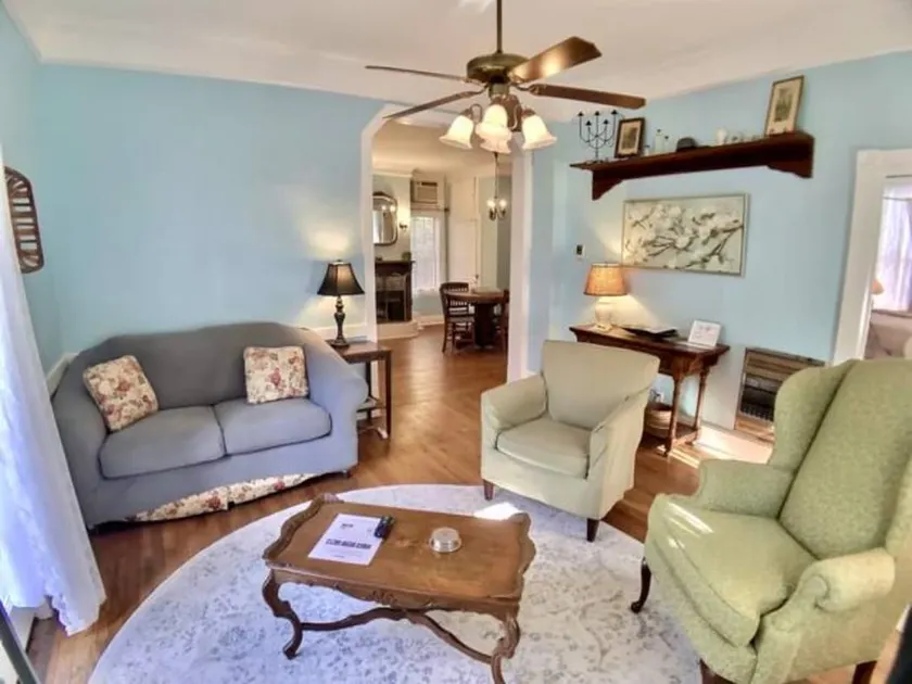 Walk to Downtown | Pet-Friendly Cricket Cottage - Image 1