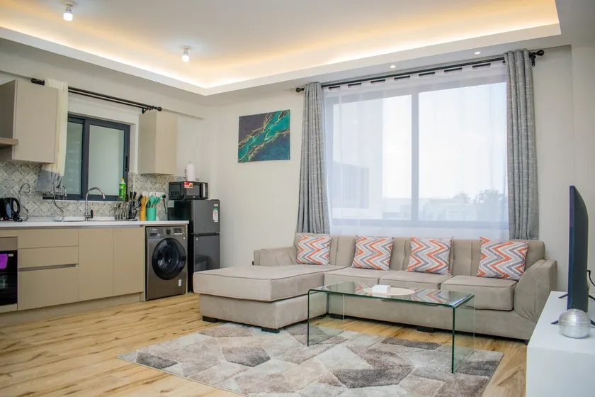 Skyline 1BR Westlands With Rooftop Pool & Gym - Image 1