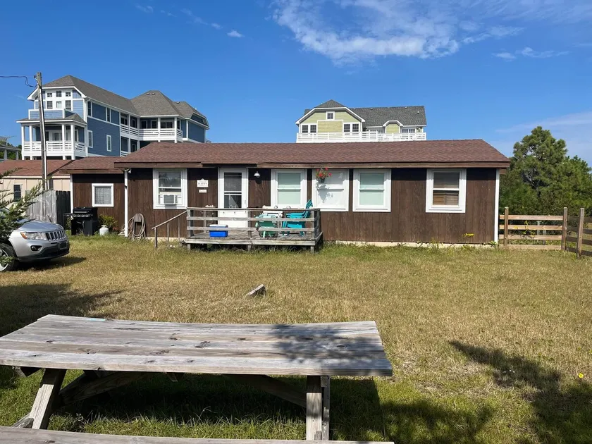 ”Our Happy Place” beach house! - Image 1