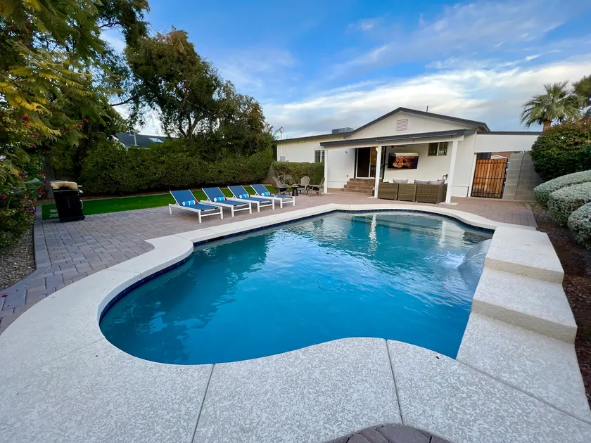 Casa Gia- Quiet Luxury Biltmore Area - Heated Pool - Image 1