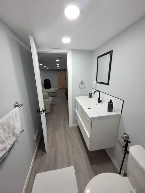 Gorgeous Basement Unit - Image 1