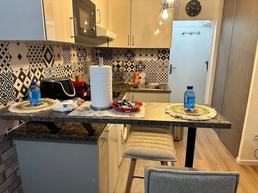 Modern studio next to Disney Land - Image 1