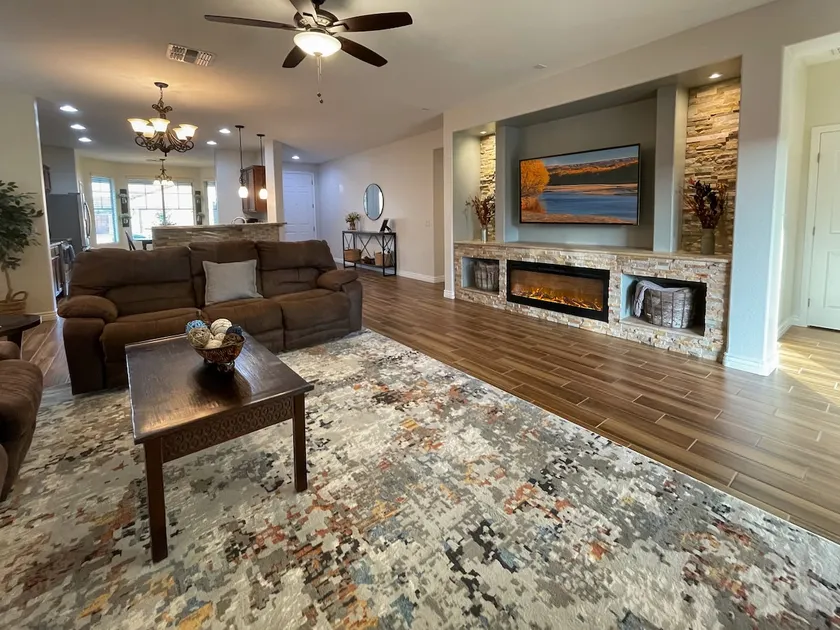 Cozy Corner: A peaceful neighborhood retreat - Image 1