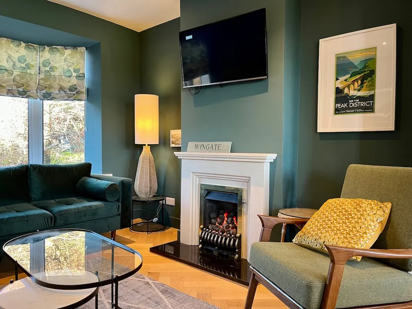 Central Bakewell Quiet Luxury - Image 1
