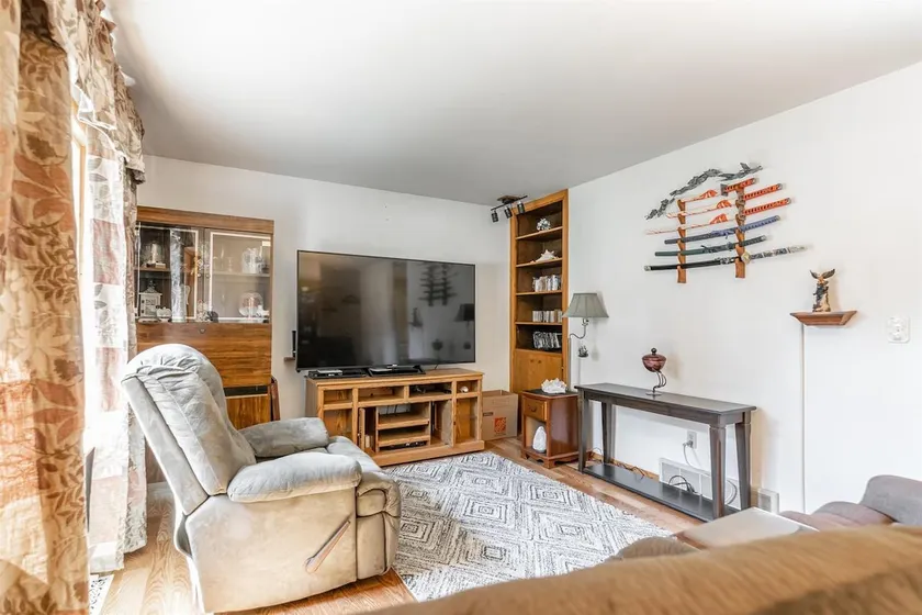 Blissful Retreat w/A trail behind, 2 bathroom & AC - Image 1