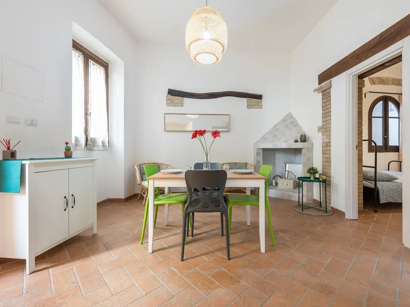 House with fast WiFi and 2 bedrooms – Piazza Yenne - Image 1
