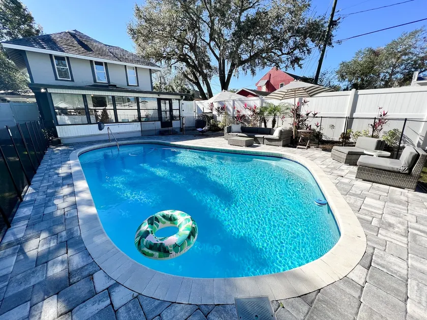 Hollingsworth Pool Home - Image 1