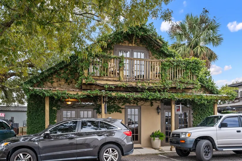 Bellangee in Heart of Downtown Fairhope - Image 1