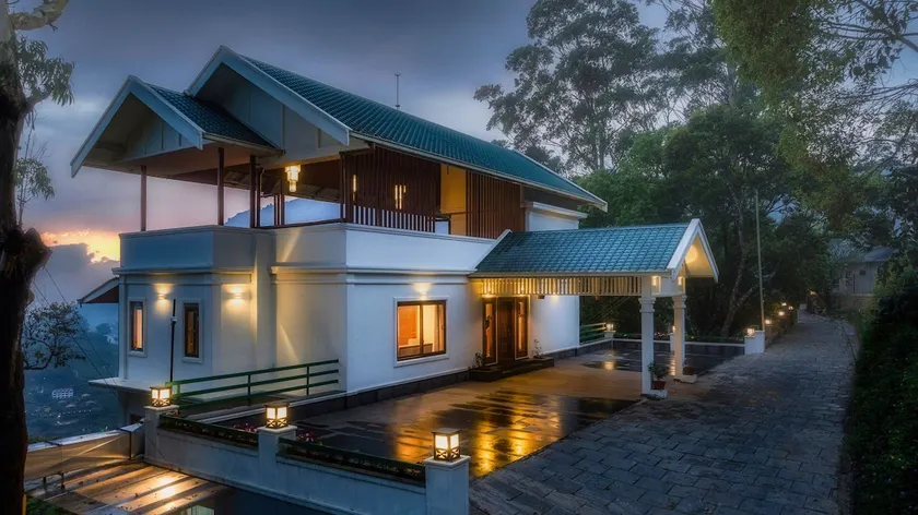 Paradise Valley 4BHKw/Brkfst & Amazing View-Munnar - Image 1