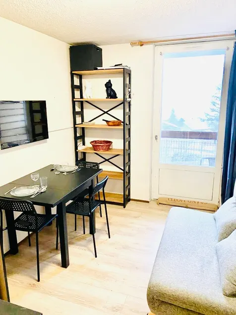 Nice studio with lake view - Image 1
