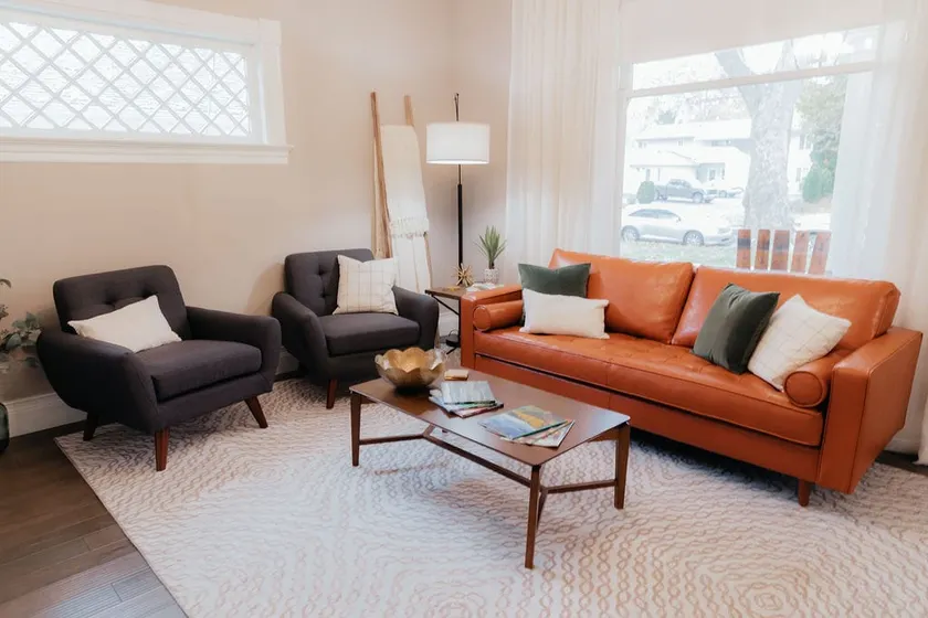 Downtown Deluxe Studio - Patio, Walk to Wineries - Image 1