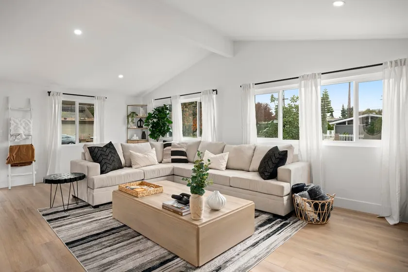 Modern Luxe Mission Valley 3 BR with Game Room - Image 1