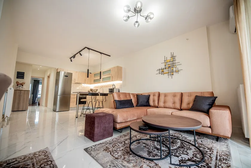 Central Luxury Apartment in Thessaloniki - Image 1