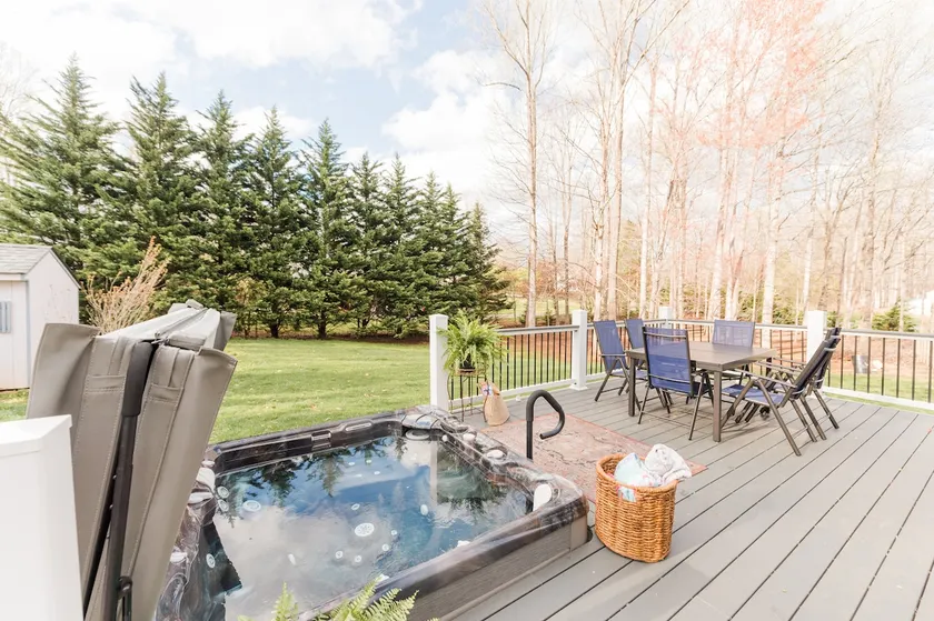 Oak Grove Retreat-hot tub/family and pet friendly - Image 1