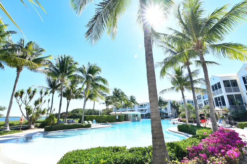 New Listing! Tropical Oasis at the Mariners Club! - Image 1