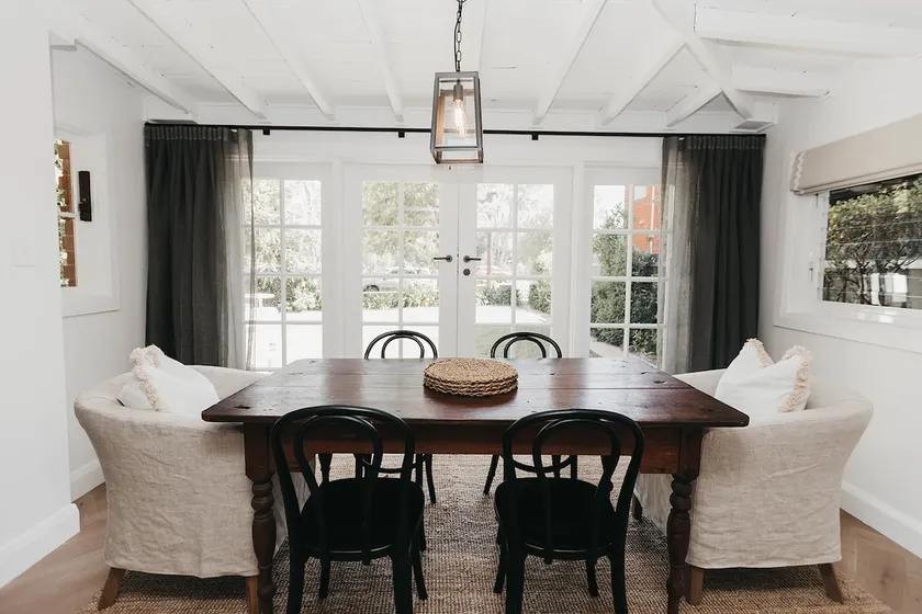 Wollundry House By Mopsy's - Image 1