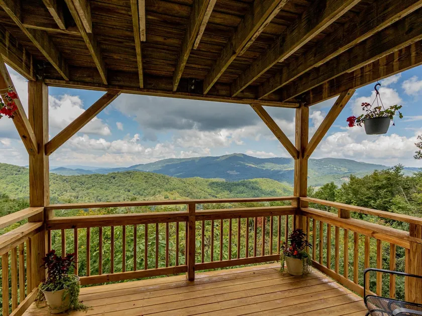Stunning Mn View & Long - Cozy - Jetted Tub - Image 1