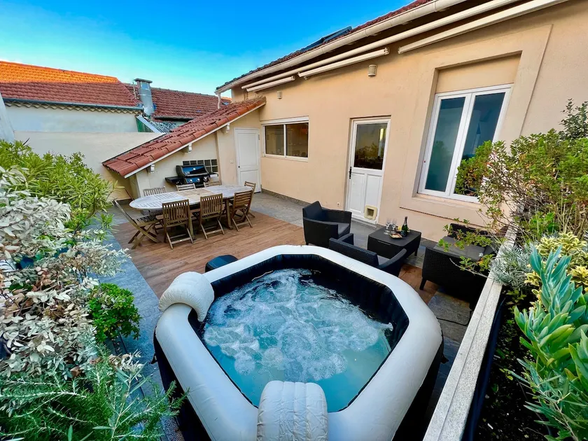 Cannes, mer à 500 m, maison rare - Image 1
