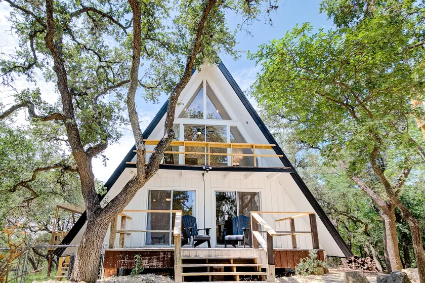 A-frame near Canyon Lake with Hill Country Views - Image 1