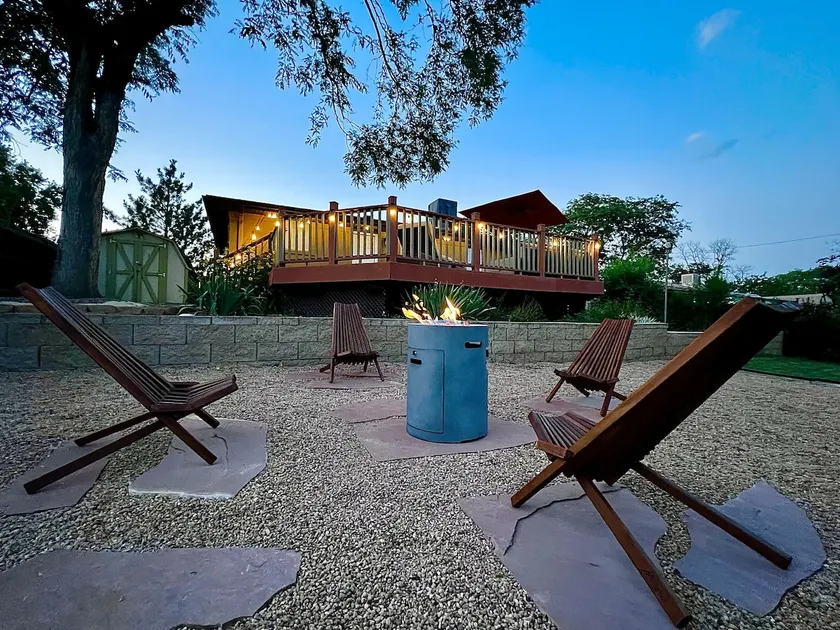 Sauna, Fire Pit, Fireplace, Deck, Close 2 DT, Mtns - Image 1