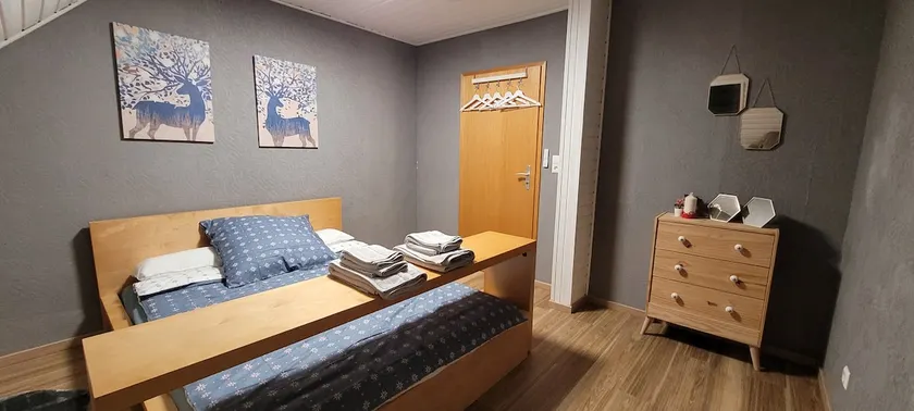 Cosy Little Apartment Near Everything - Image 1