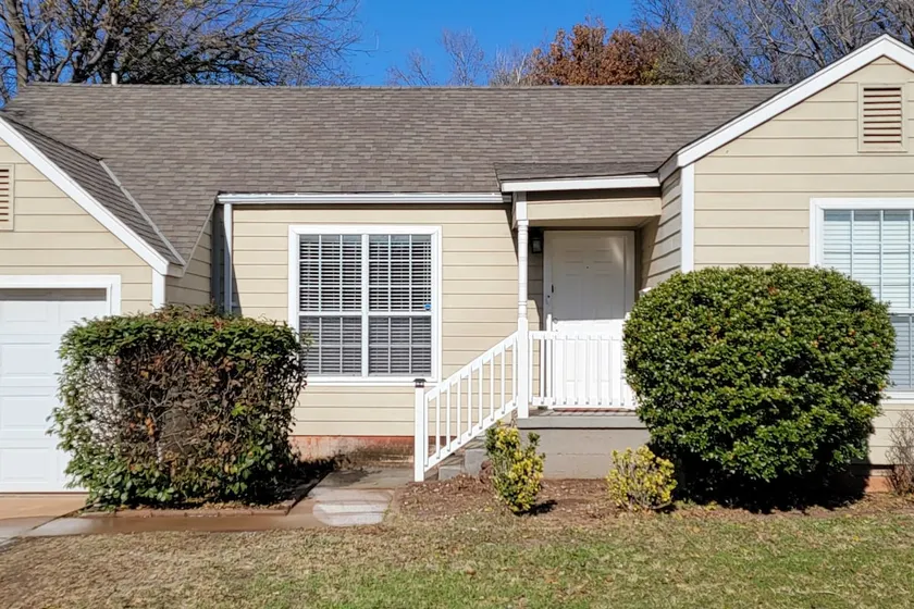 Beautiful Cherry Home - King Bed - Near Ft. Sill - Image 1