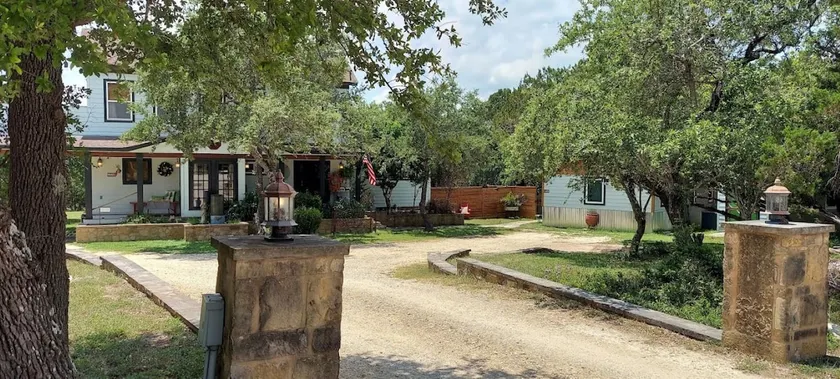 Nutty Brown Manor and Cabin - Image 1