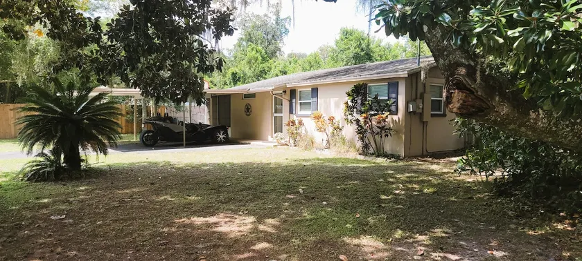 Floral City Hideaway - Image 1