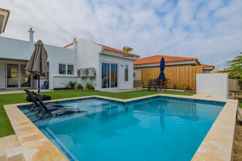 Adele's Apartment with Pool, 5 minutes walk to the beach - Image 1