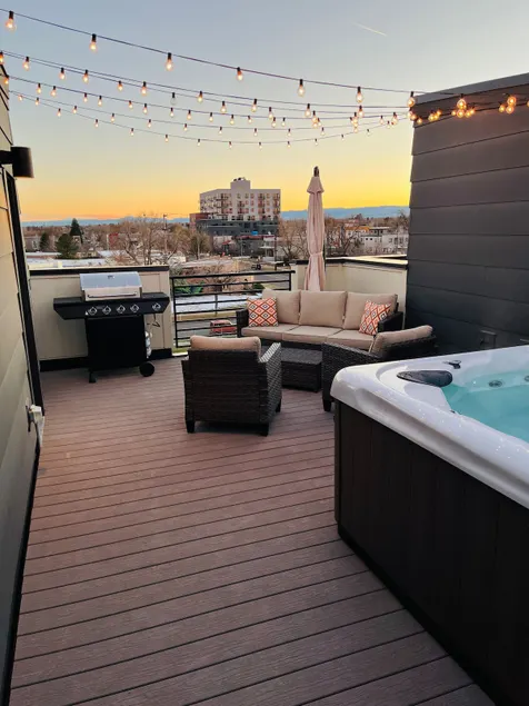 WOW! Modern Townhome w/ Rooftop Hot Tub! - Image 1