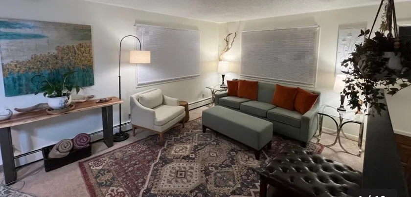 Airport & Sunsets-2 BR home-Covered parking-WiFi - Image 1