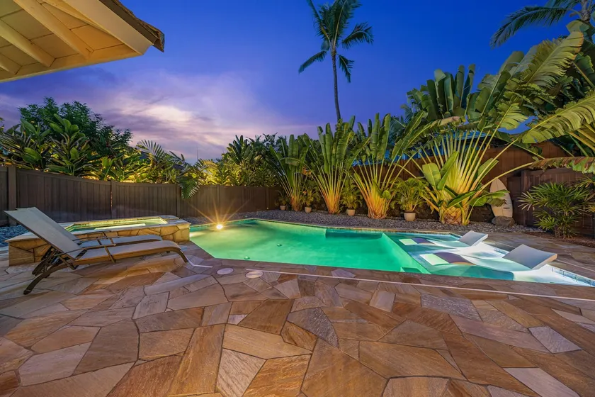 Mollie’s Paradise Resort Home & Private Pool - Image 1
