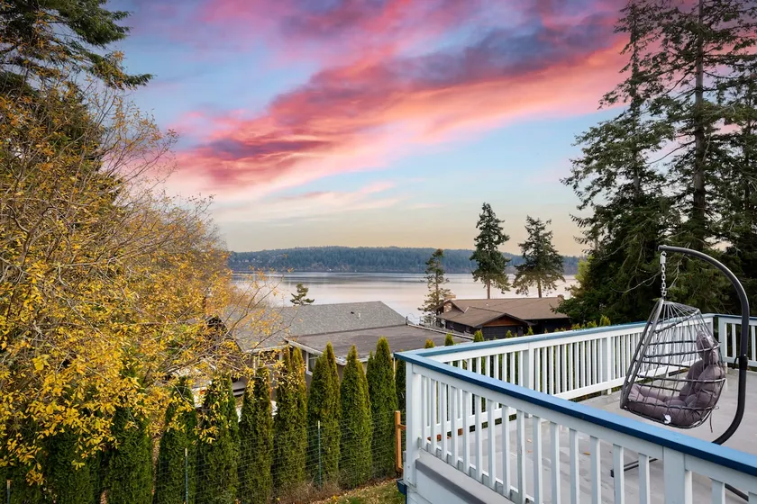 4b2b Unit @Whidbey Island | Panoramic Water View - Image 1