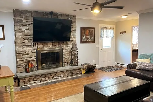 Windham- beautifully renovated 4BR home - Image 1