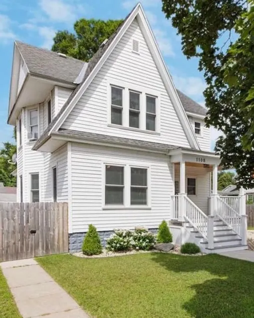 Vintage Home in Portage, WI - Image 1