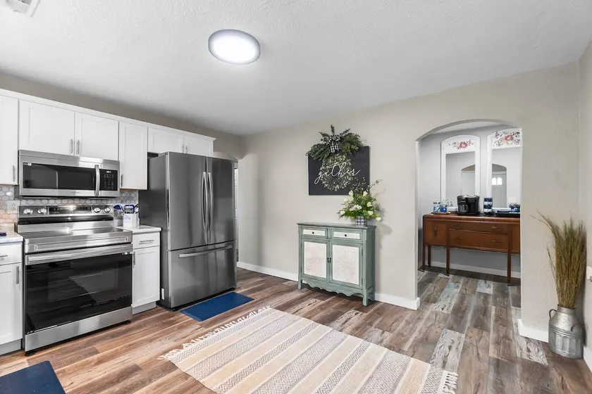 Big 4 Bed Home in Great Neighborhood - Sleeps 8 - Image 1