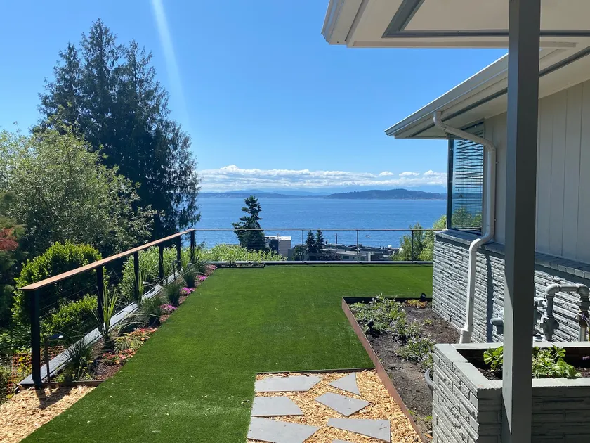Sound View Cabana - Image 1