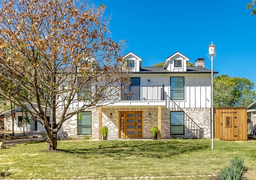 Cottonwood Lake House - Image 1