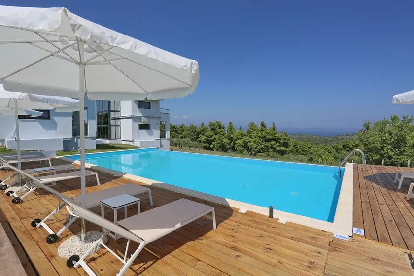 Blue Avenue - Deluxe Villa - Image 1