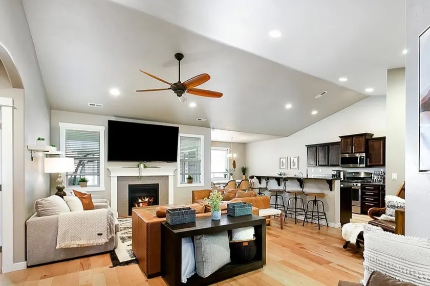 Stunning w/ Dual Master Suites - Image 1