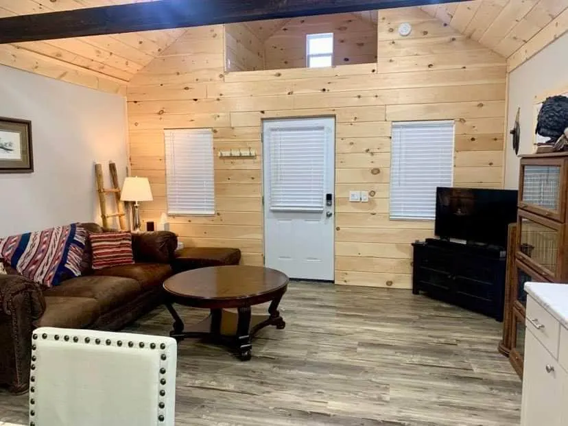 Lovers Lodge - Image 1