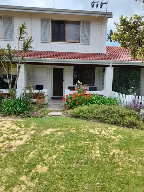 Mandurah Estuary Retreat - Image 1