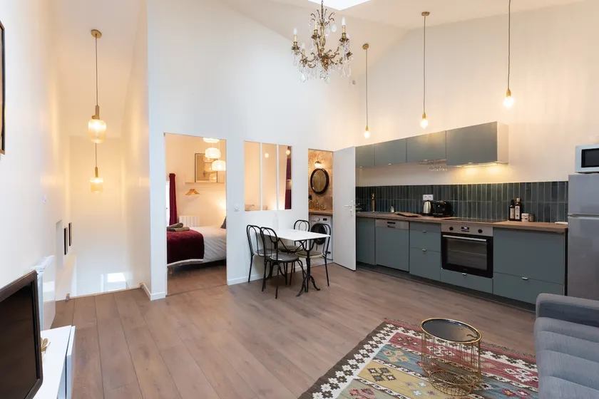 ”On the square” village center - cozy-2 bedrooms - Air conditioning - Image 1
