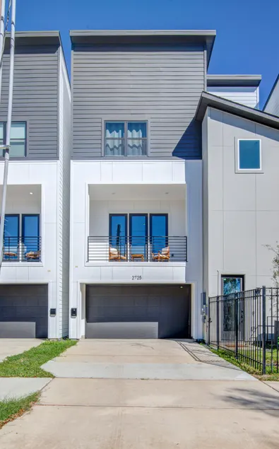 Townhome- few mins to downtown| major attractions - Image 1