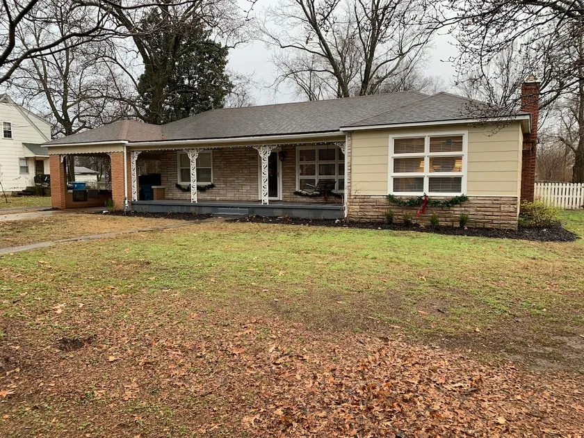 Home in New Madrid - Image 1