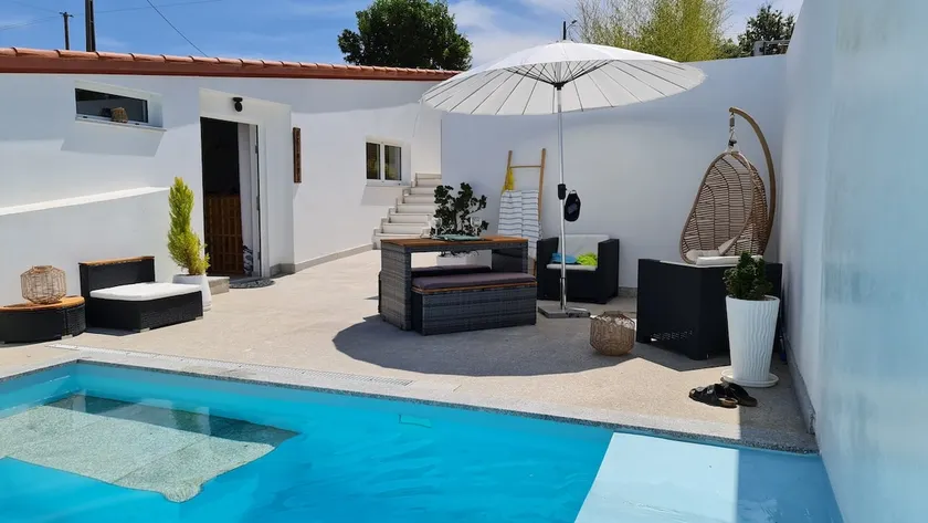 Fully private villa with pool, spa and jacuzzi - Image 1