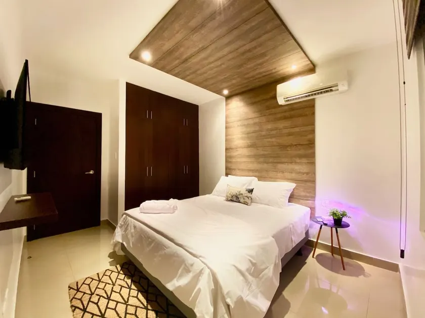 Amazing 2BD apt. near US Consulate with Parking - Image 1