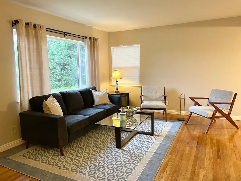 Relaxing 3 Bedroom, 2 Bathrooms. Large backyard, pool, jacuzzi + 2 patios, grill - Image 1